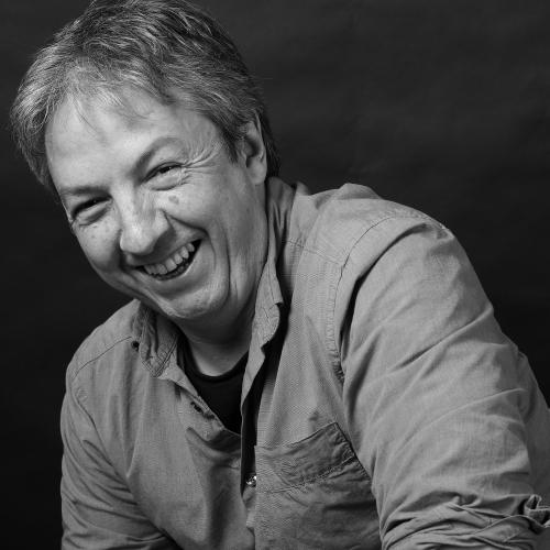 Portrait photographique en noir et blanc de David Toscana