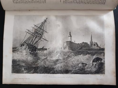 Gravure représentant un navire dans une mer démontée devant un phare